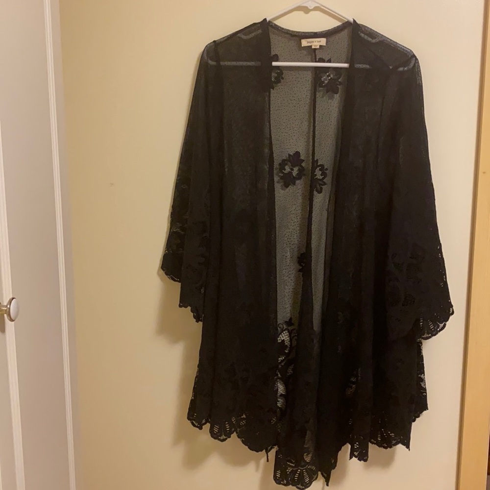 Women’s lace top